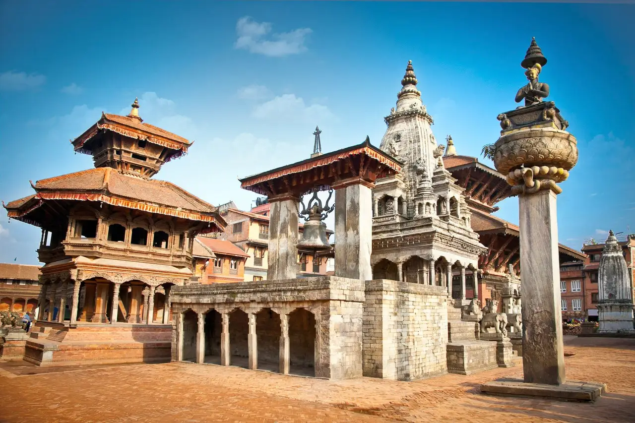 De Patan à Bhaktapur : splendeurs architecturales et artisanat ancestral dans la vallée de Katmandou[cite: 7]