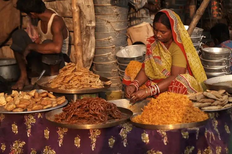 De Bikaner à Jaisalmer : visite du temple de Karni Mata à Deshnok et route vers la ville dorée