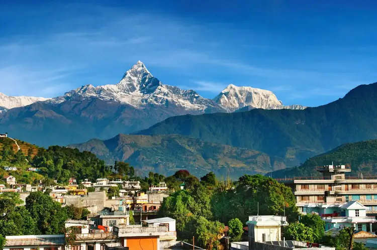 De Bandipur à Pokhara : vue sur le Machhapuchhre et les Annapurnas au Népal
