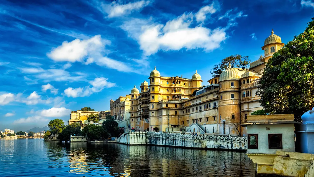 Journée à Udaipur : City Palace, atelier de cuisine rajasthanie et croisière sur le lac Pichola