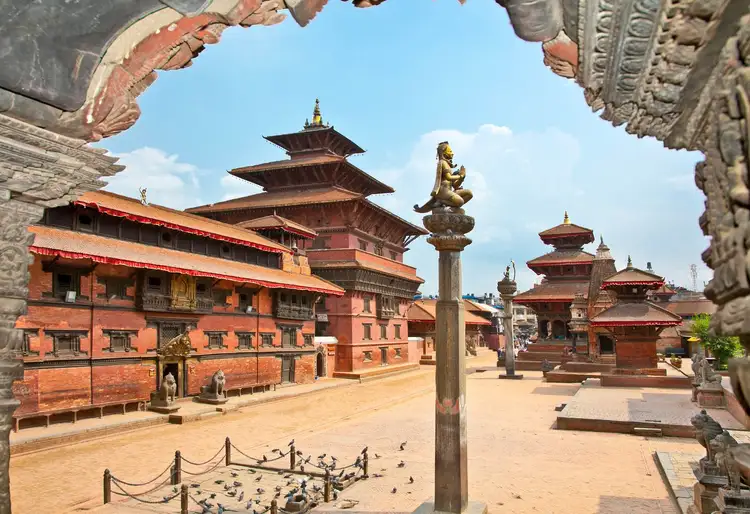 Retour à Katmandou : visite de Patan Durbar Square et soirée culturelle népalaise