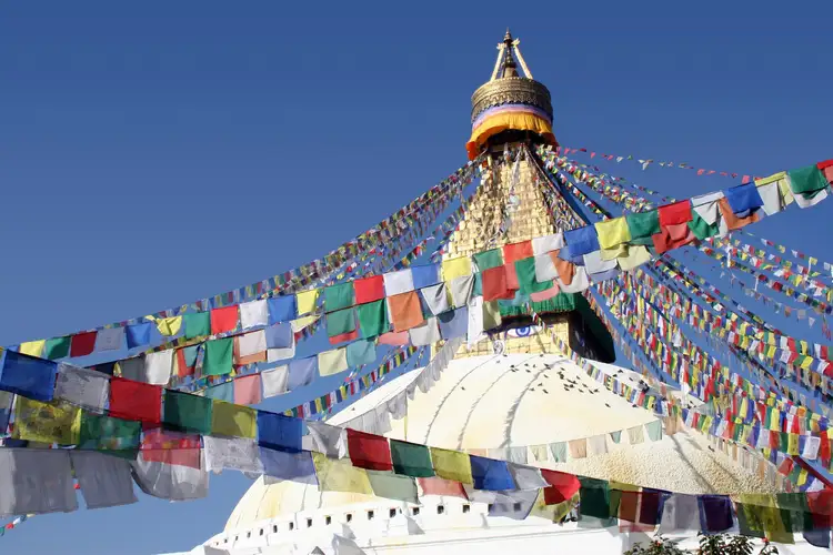 Retour  Katmandou : visite du stupa de Boudhanath et dner de clture du trek
