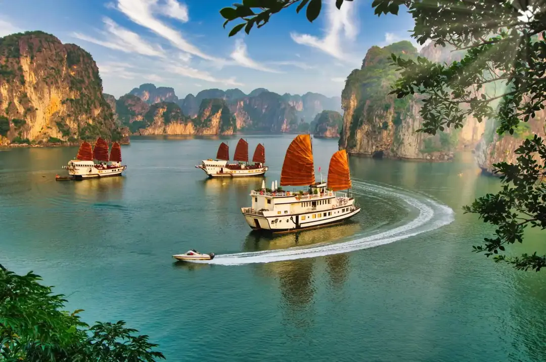 vietnam-baie-d-halong-croisière.webp
