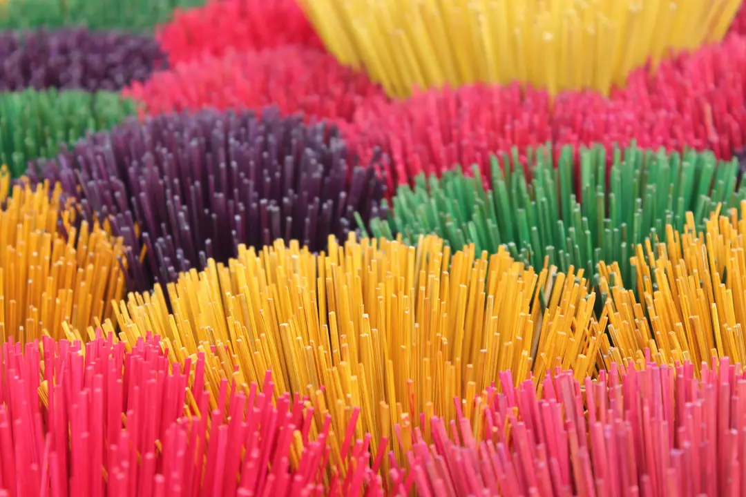 vietnam-encens-hué.jpg
