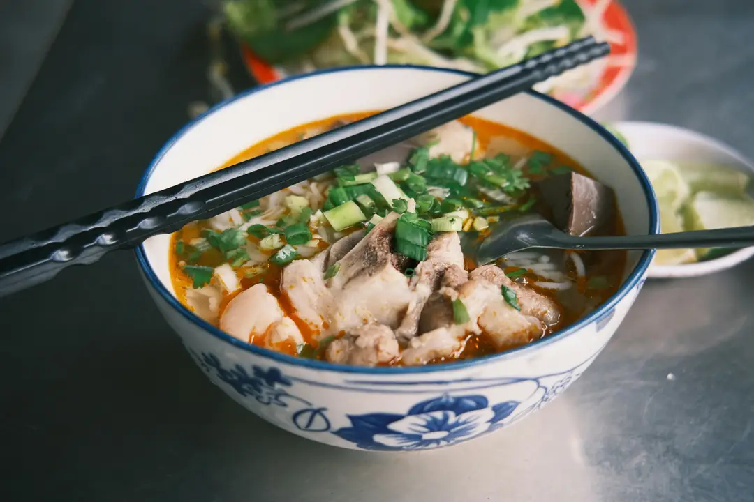 vietnam-hue-bun-bo.jpg