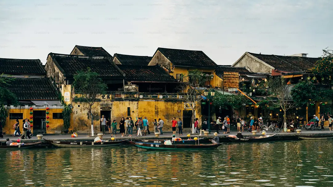 vietnam-hoi-an-vieille-ville.avif