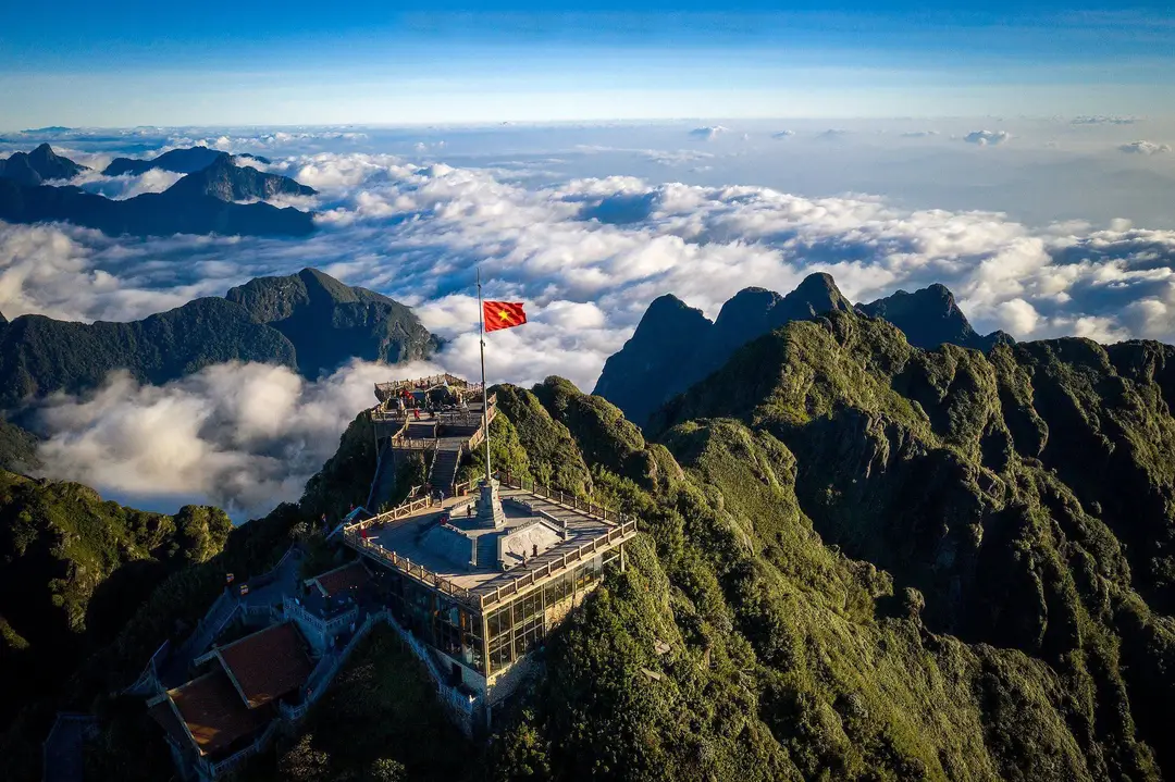 vietnam-sapa-mont-fansipan.webp