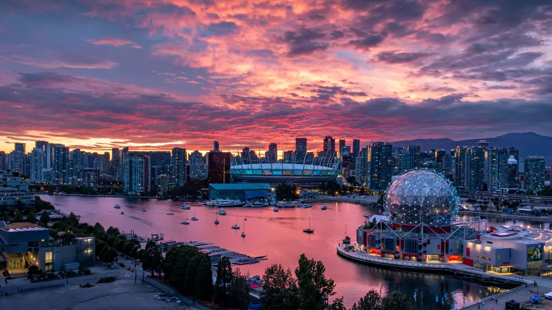 ville de Vancouver avec un ciel de coucher de soleil