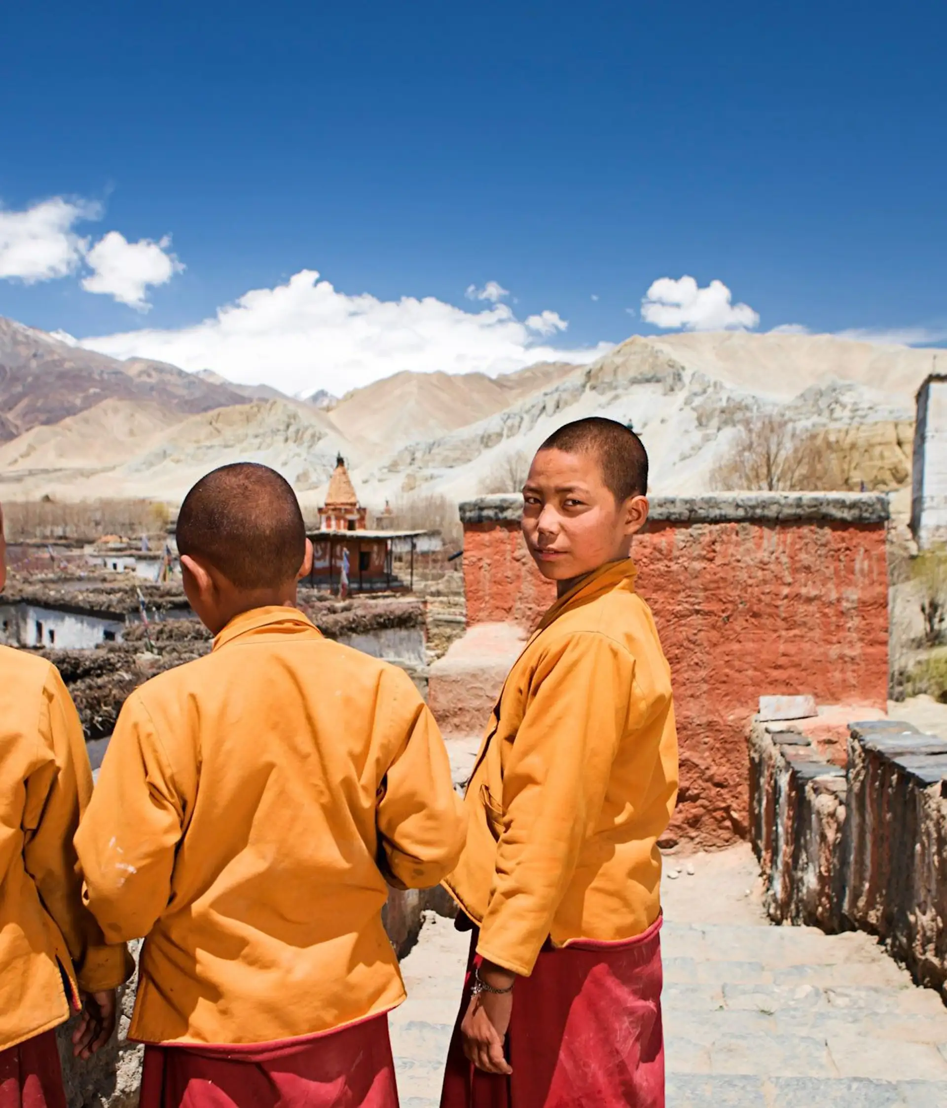 moine-tibet-montagne