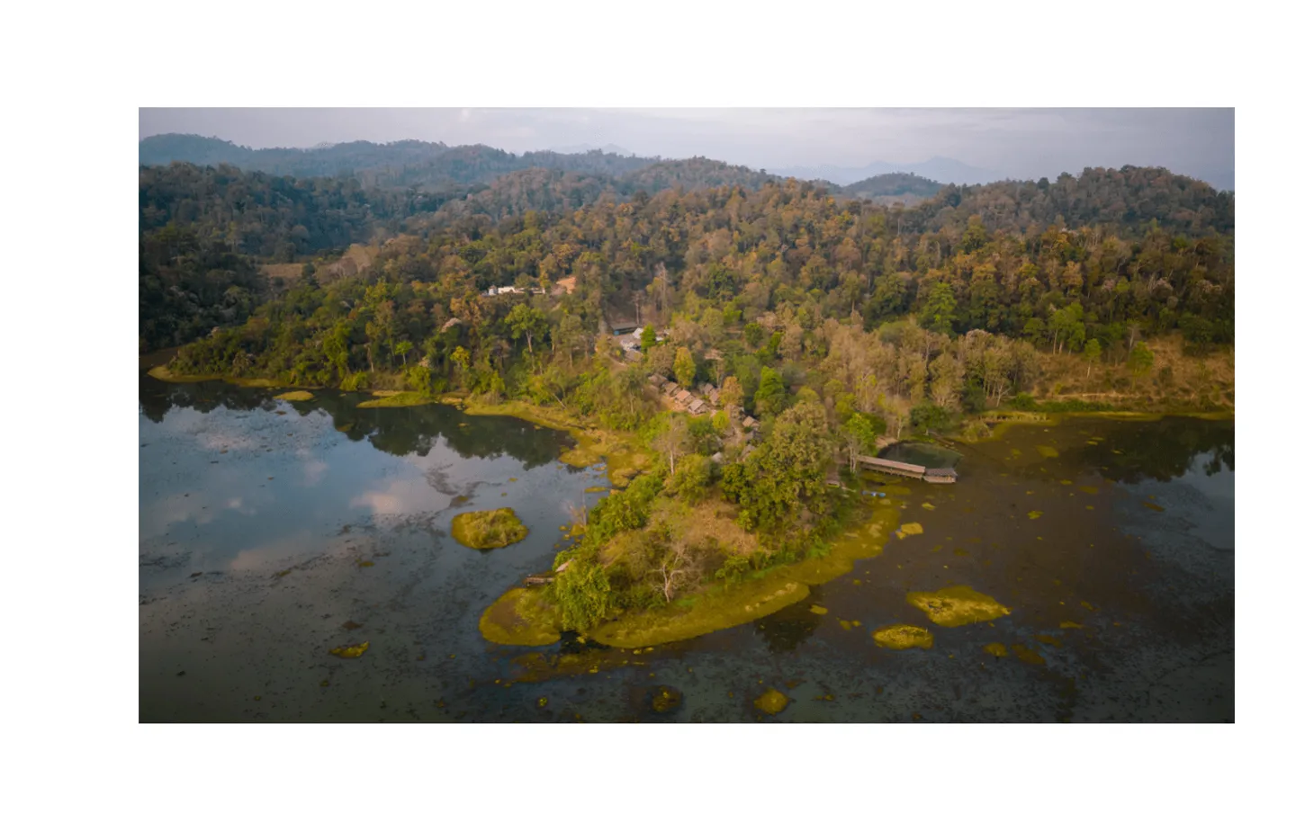 Voyage au Laos - L'Elephant Conservation Center en province de Sayaboury, sanctuaire éthique pour éléphants d’Asie, se trouve dans un cadre naturel somptueux.
