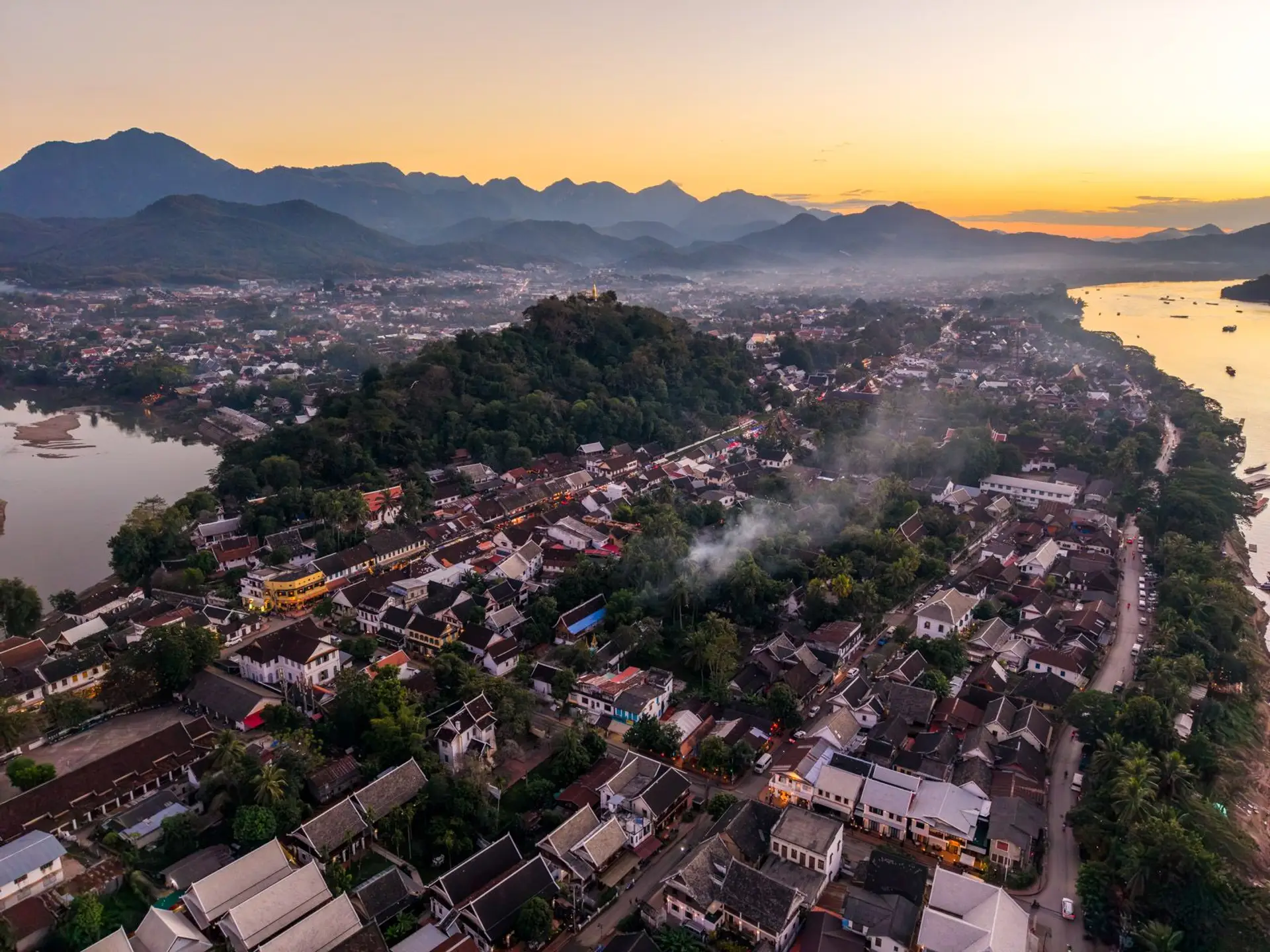 Voyage au Laos - Mont Phousi, montagne sacrée culminant à 100 mètres au cœur de Luang Prabang