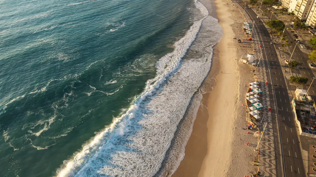 Vue aérienne de la plage de Copacabana