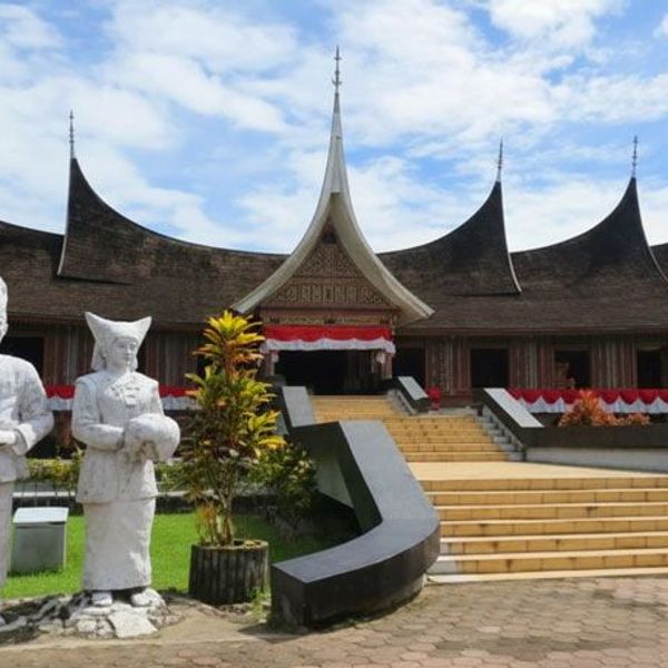 Palast in Bukittingi des Volkes Minangkabau
