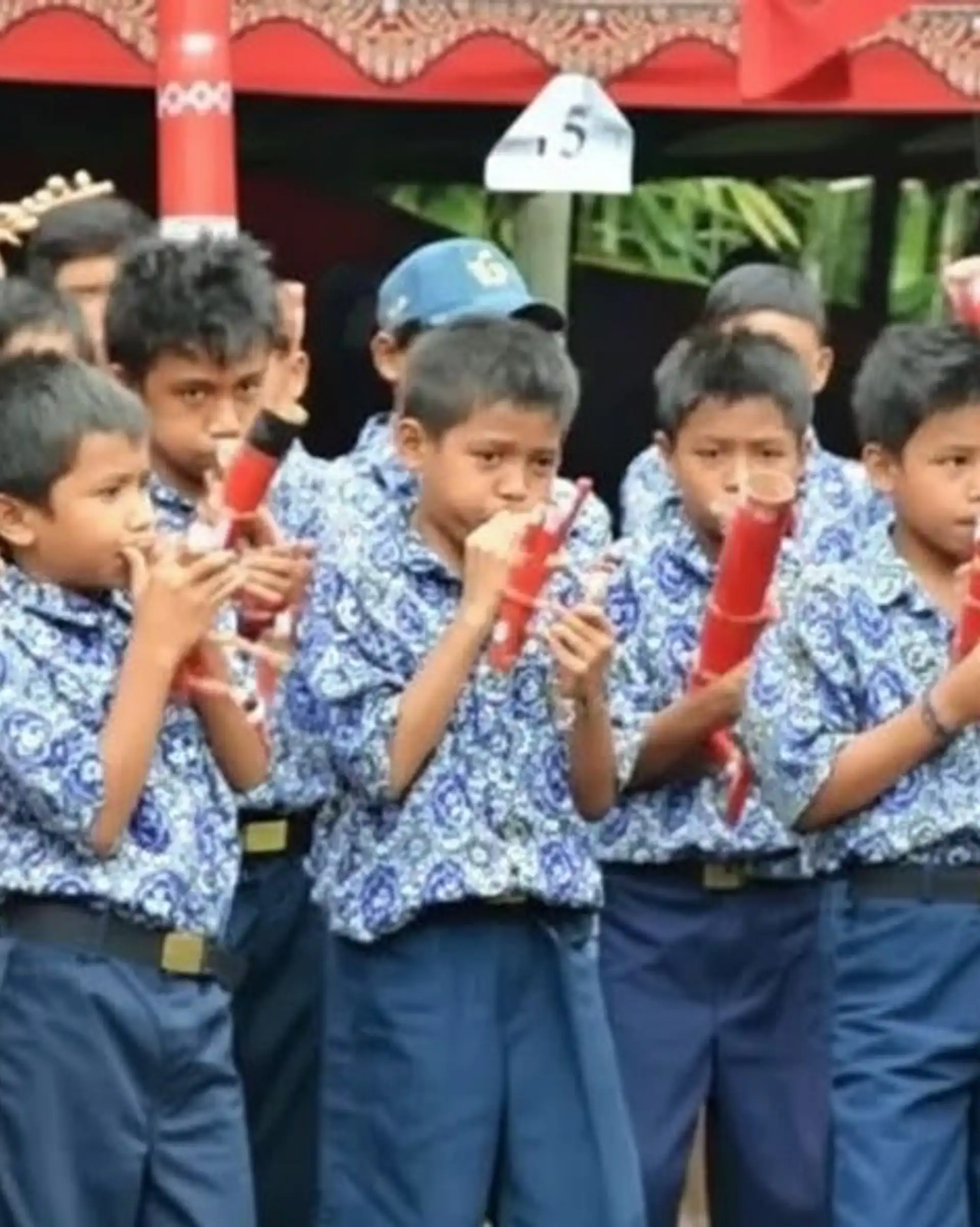 Indonesische Schulklasse auf Sulawesi