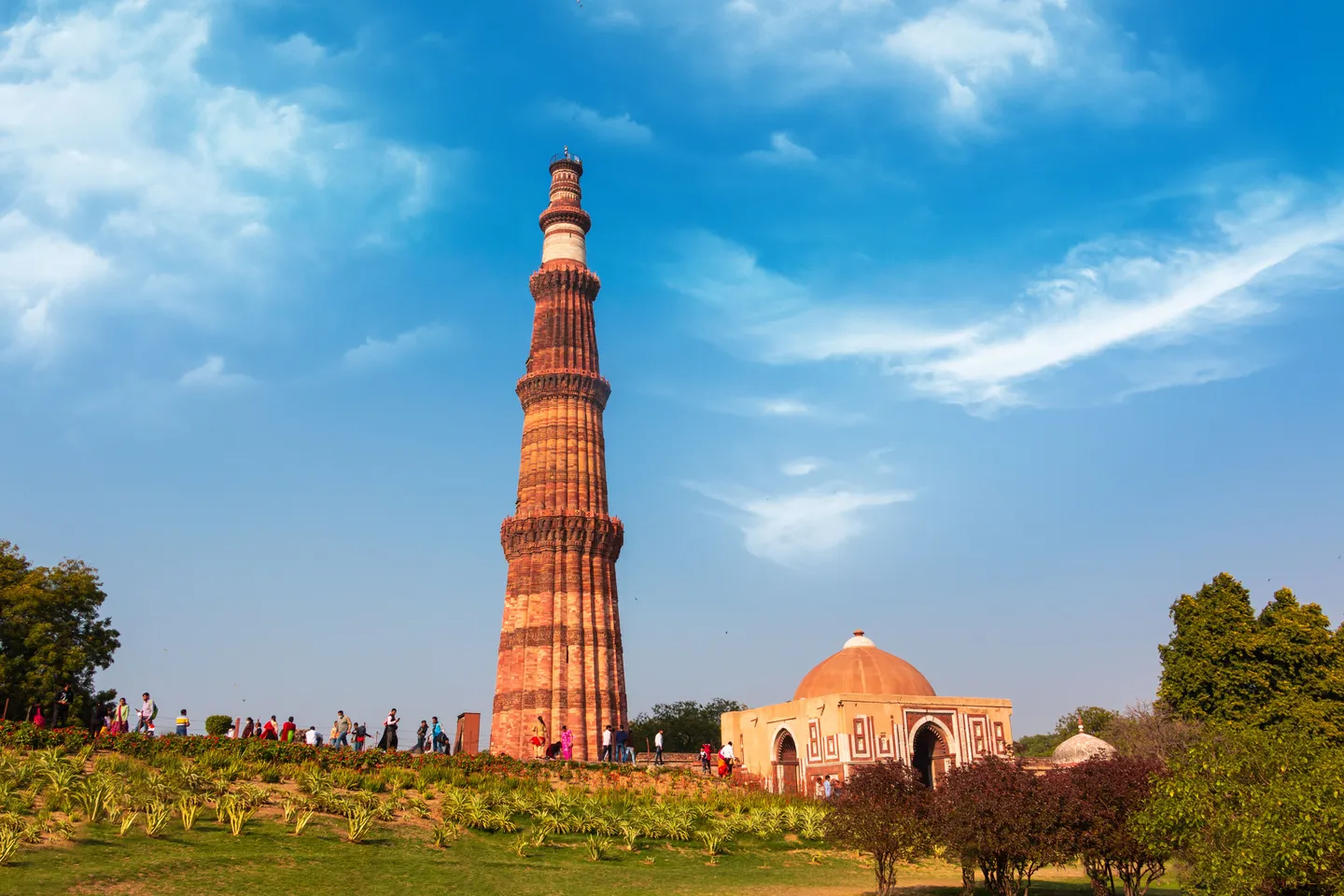 travel-india-qutub-minar-delhi.jpg