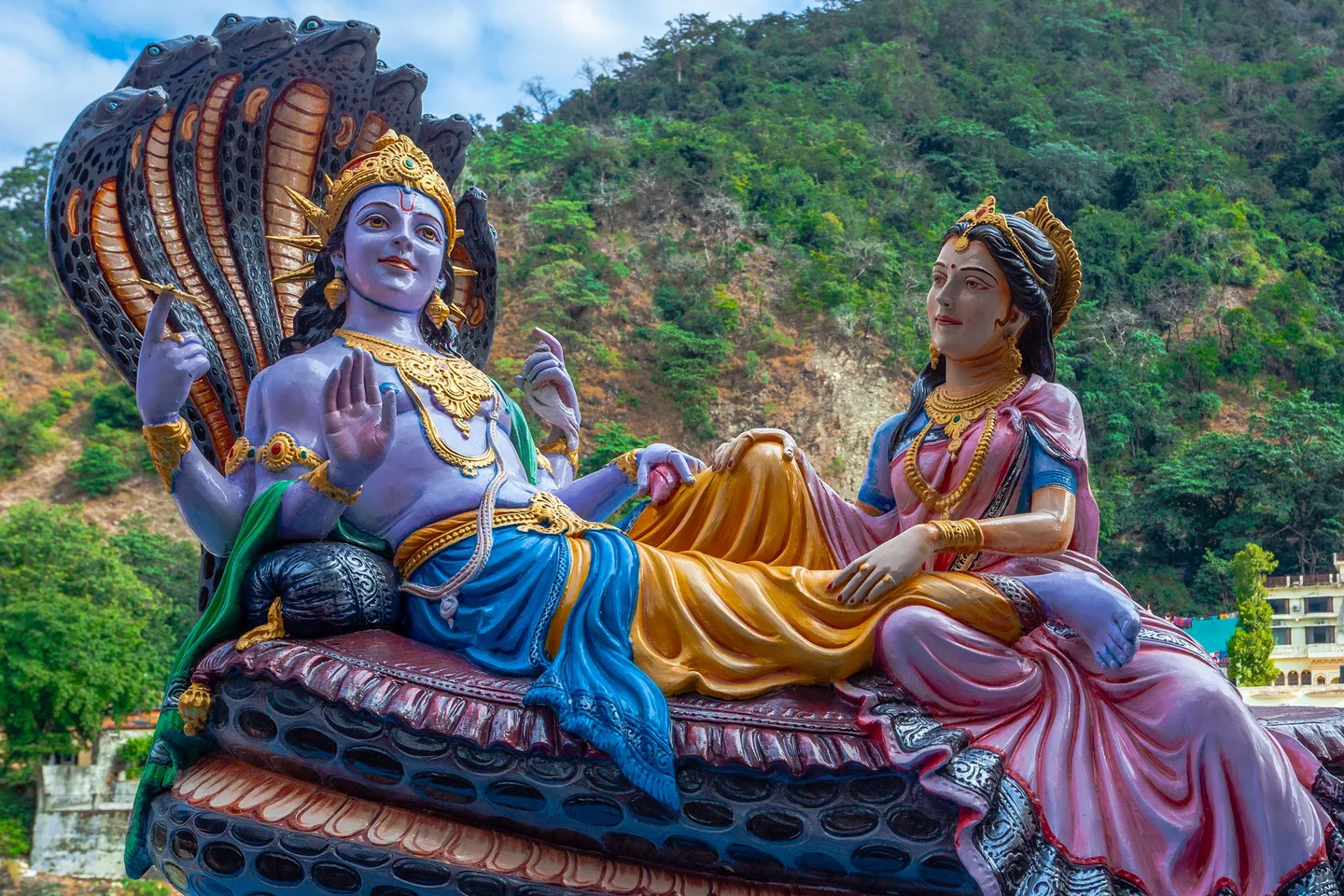 voyage en Inde - Scène mythologique de Vishnu et Lakshmi reposant sur le serpent géant Shesha.