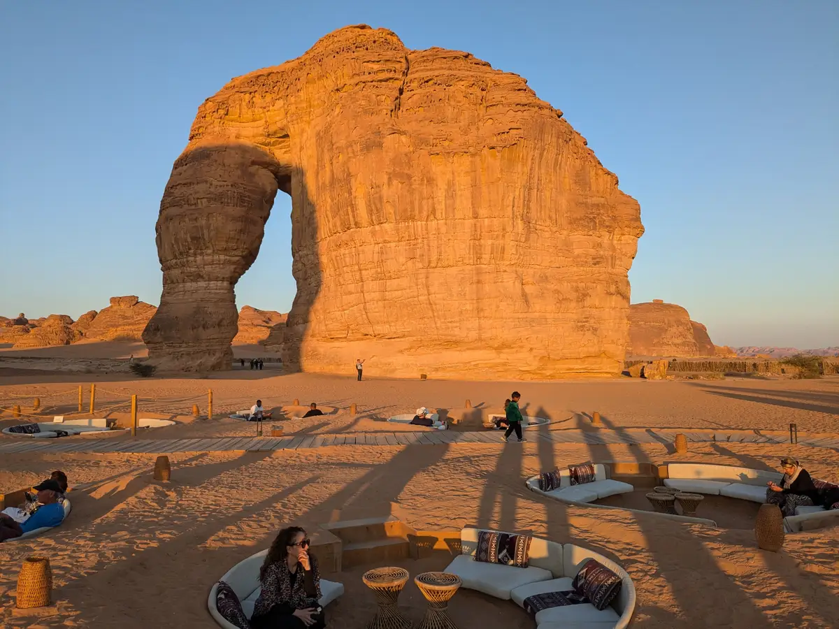 Voyage en Arabie Saoudite - Places au Rocher de l'Éléphant au coucher du soleil à Al-Ula