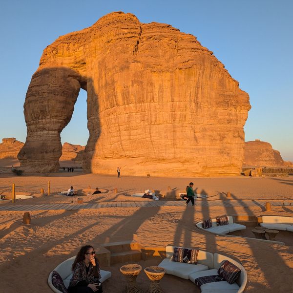 Voyage en Arabie Saoudite - Places au Rocher de l'Éléphant au coucher du soleil à Al-Ula