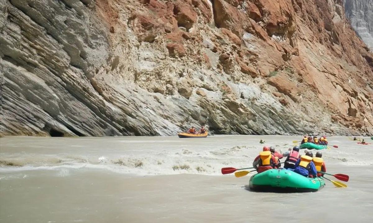 Aufregendes Rafting auf dem Indus mit Shanti Travel in Indien