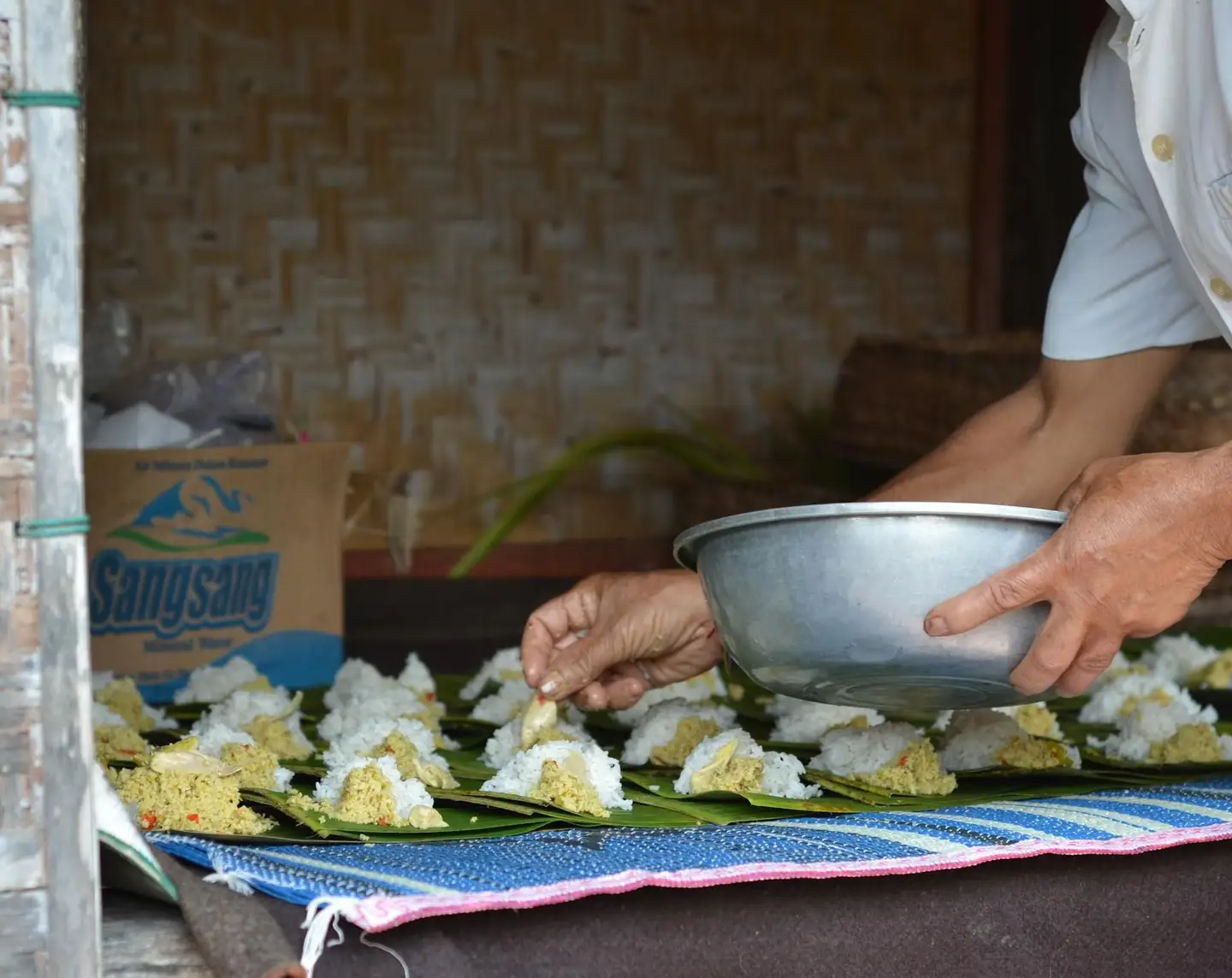 Voyage à Bali — cours de cuisine balinaise à Ubud avec visite du marché local, préparation de plats traditionnels et repas partagé