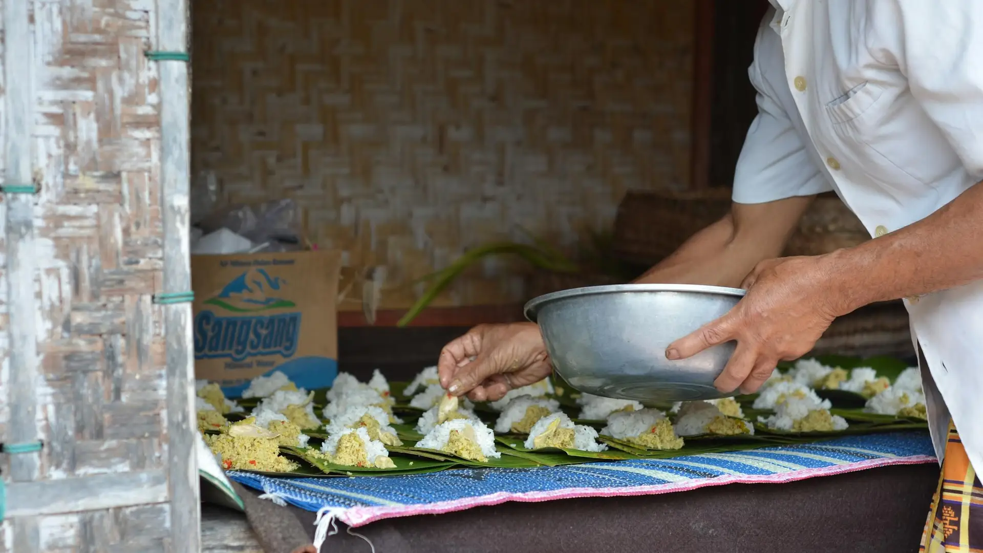 Voyage à Bali — cours de cuisine balinaise à Ubud avec visite du marché local, préparation de plats traditionnels et repas partagé
