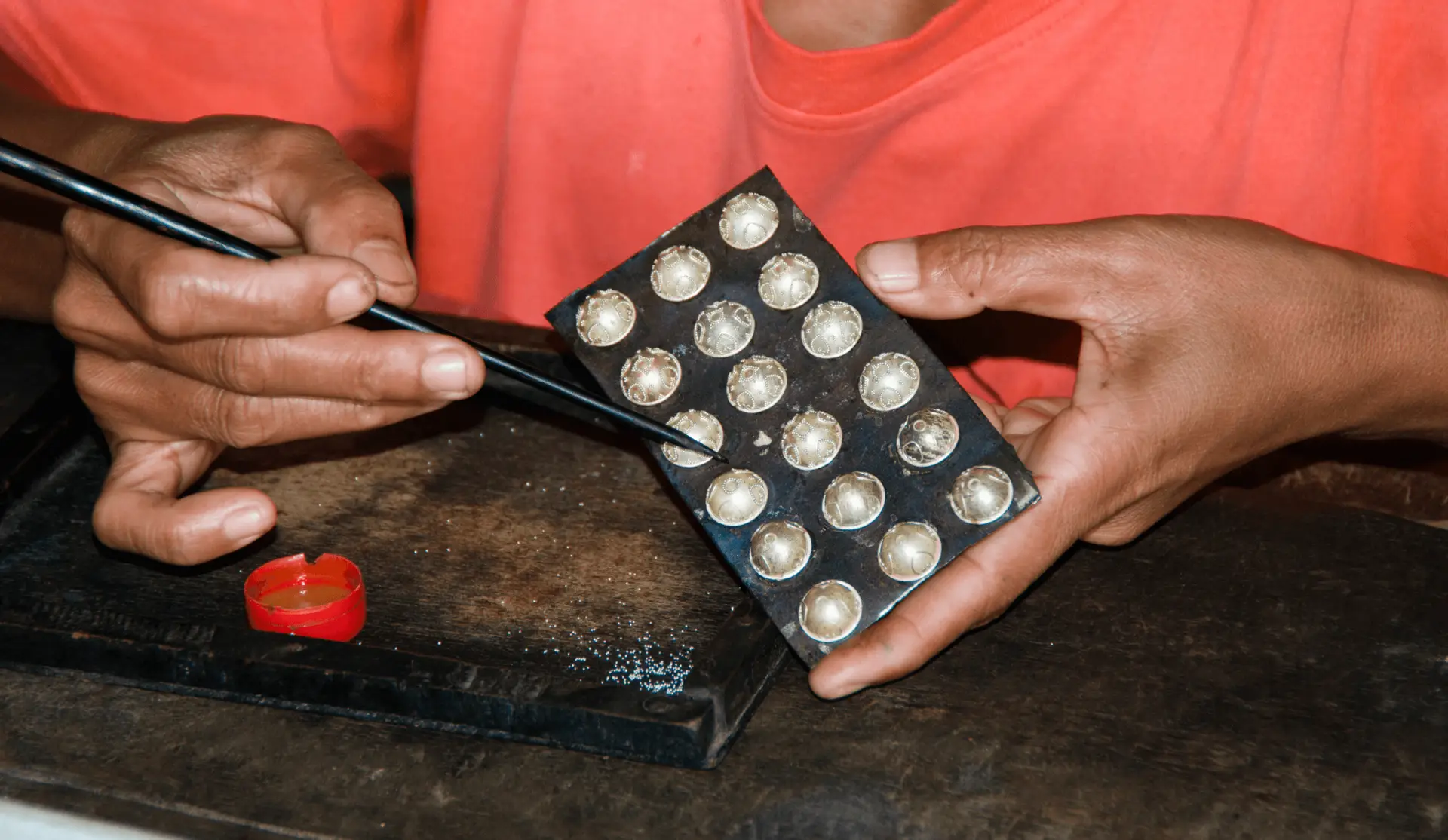 Voyage à Bali — atelier de création de bijoux en argent à Ubud avec un artisan local et fabrication d’une pièce personnalisée