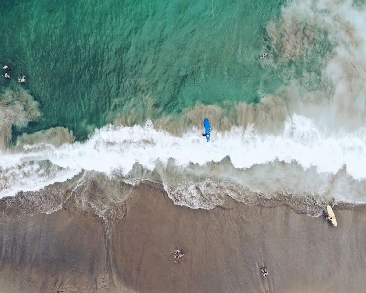 Entspannung und Meeresrauschen und Surfen in Bali