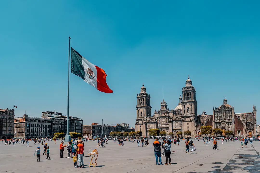 Cathédrale métropolitaine de Mexico et Plaza de la Constitución