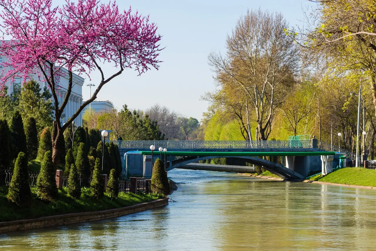 nature-fleurs-parcs-ouzbekistan