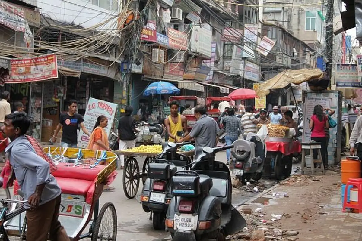 Strassen von Delhi erkunden