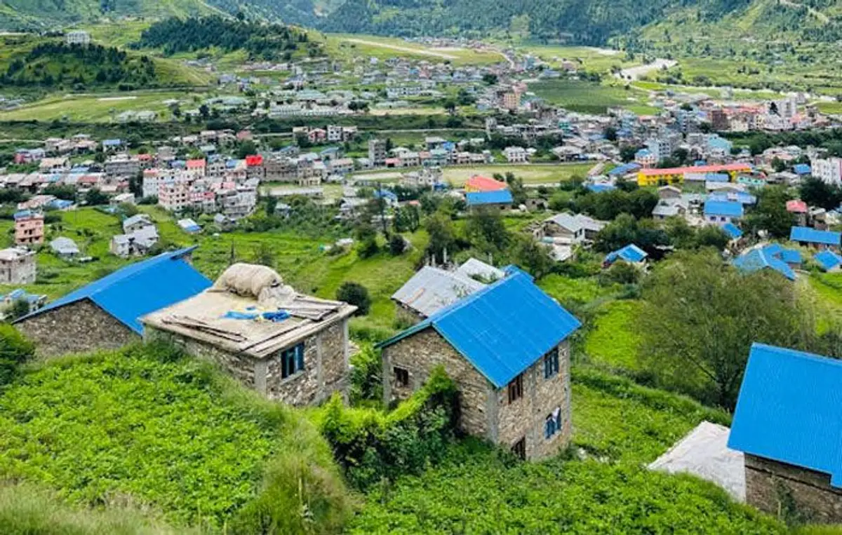 Fahrt ins Manaslu-Gebiet & erster Blick auf die Trekkingwelt