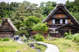 Itinéraire Japon 3 semaines : le village traditionnel de Shirakawa-go