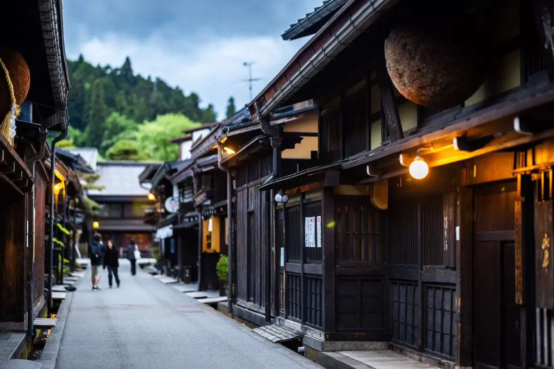 Ruelle takayama