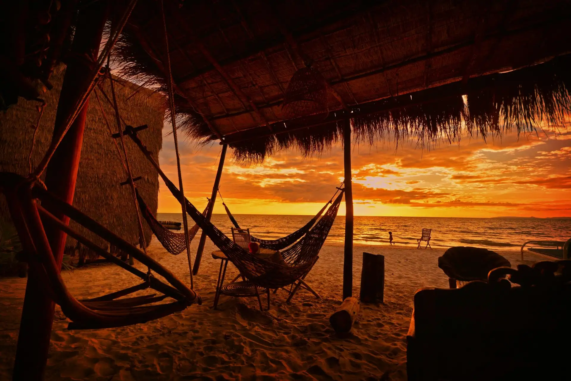 Voyage au Cambodge : Relax farniente inspiration coucher de soleil sur la plage  relax farniente inspiration coucher de soleil sur la plage