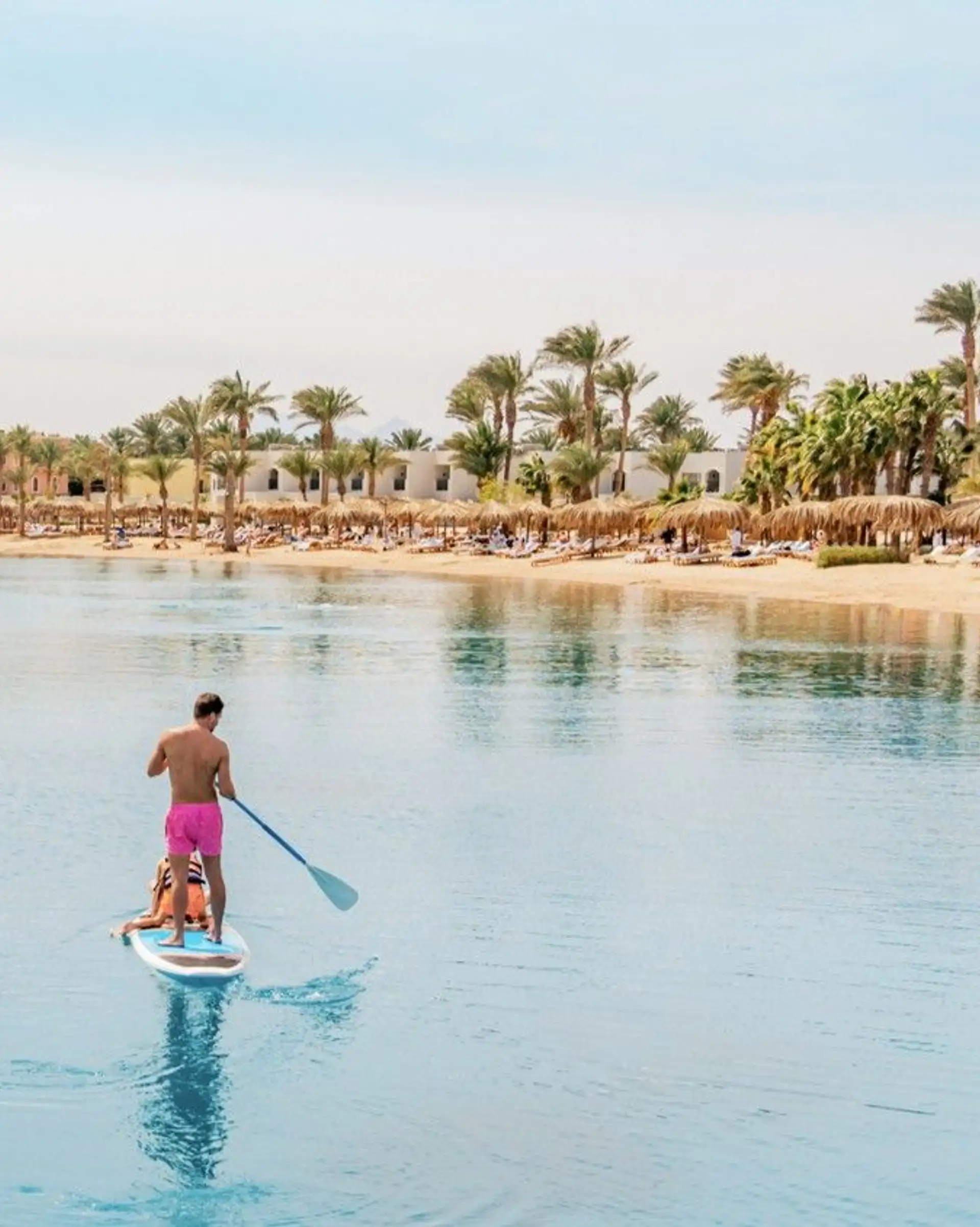 Paddle en famille à Hurghada lors d'un voyage en Egypte avec Shanti Travel