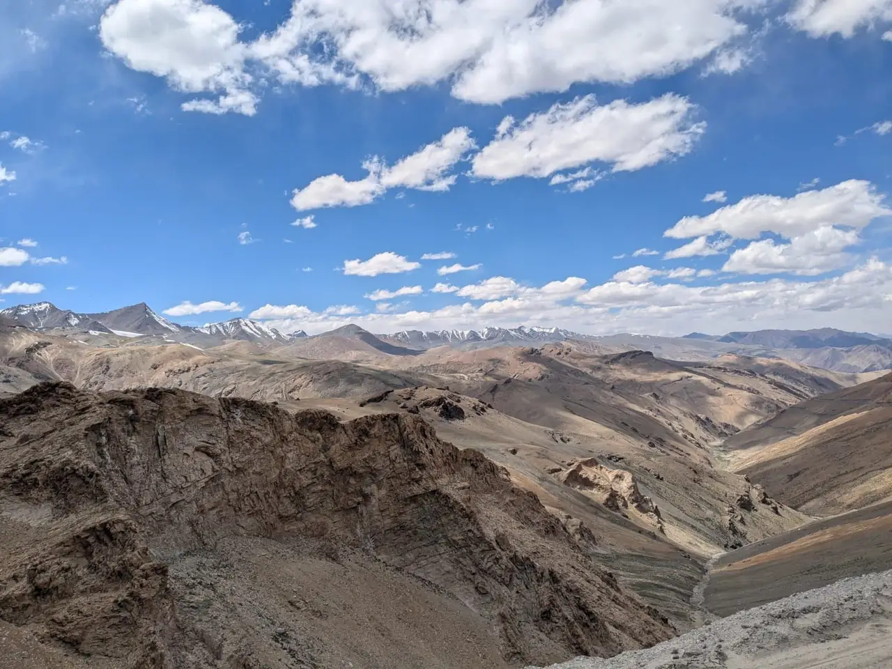 vue pannoramique sur la vallée de la markha