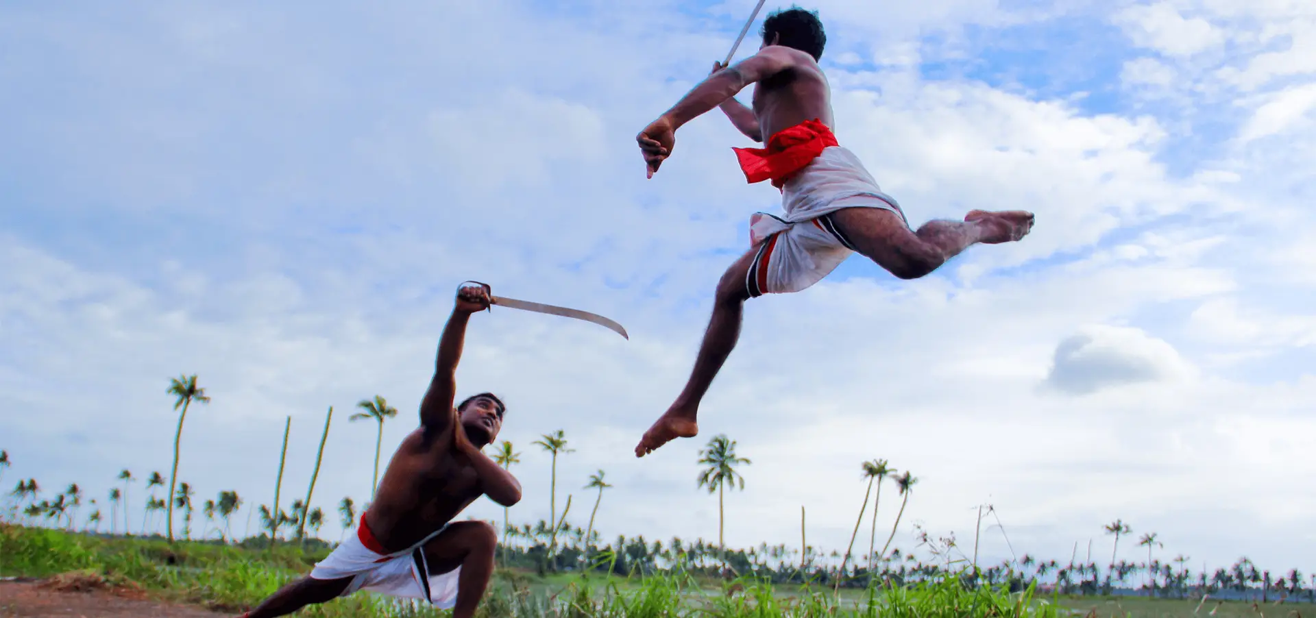 Voyage en Inde — spectacle de Kalaripayattu à Periyar dans le Kerala avec démonstration d’arts martiaux traditionnels