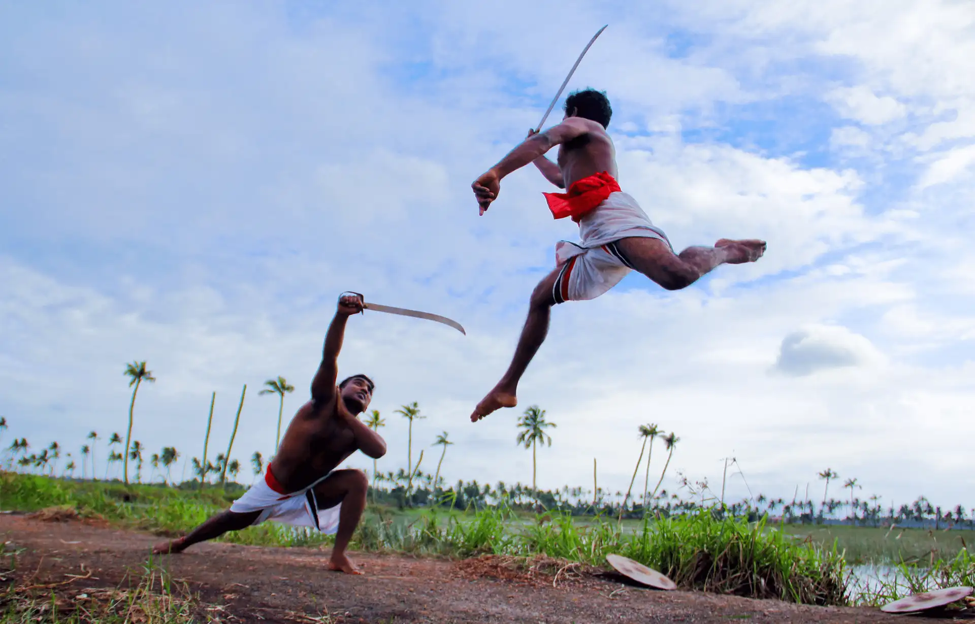 Voyage en Inde — spectacle de Kalaripayattu à Periyar dans le Kerala avec démonstration d’arts martiaux traditionnels