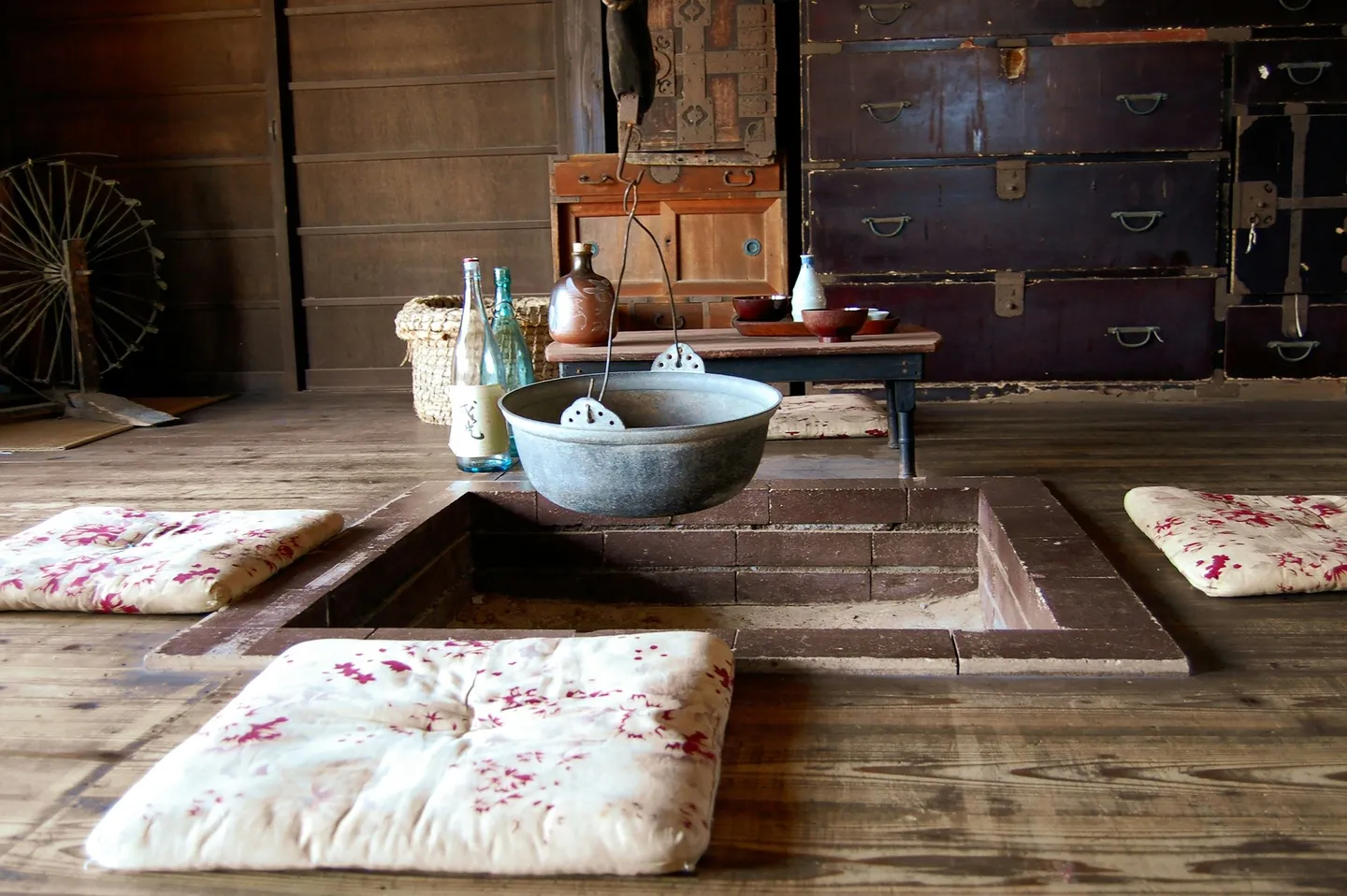 Japan ryokan cosy home-unsplash.jpg