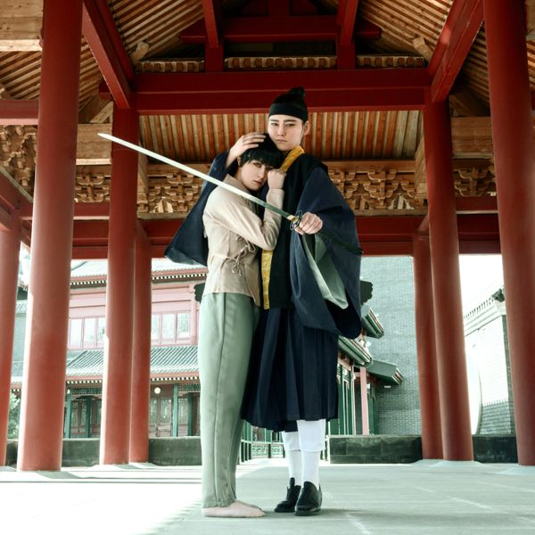 Voyage au Japon - Couple de samouraïs dans un temple