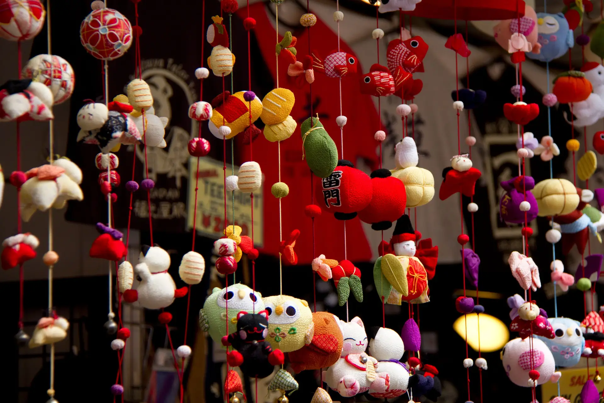 Guide voyage Japon – Suspensions artisanales et petits objets de décoration traditionnels japonais à ramener en souvenir.
