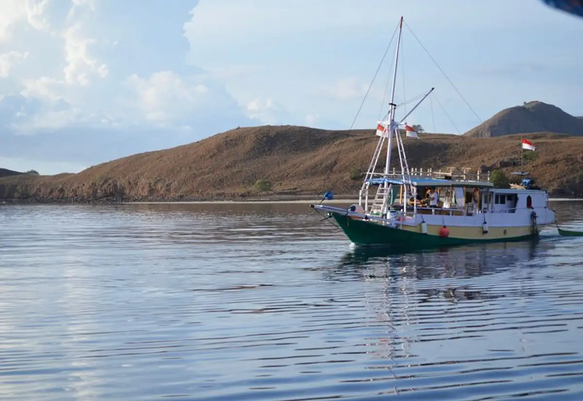KOMODO-boat