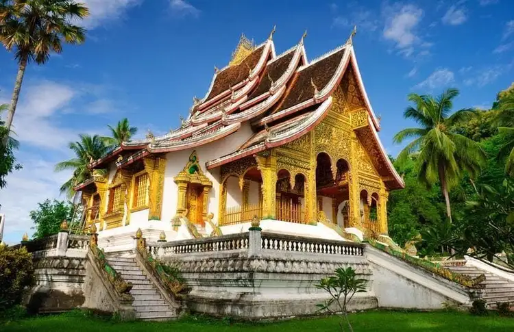 Cambodia-Grand-Tour-de-lAsie-du-Sud-est-temple