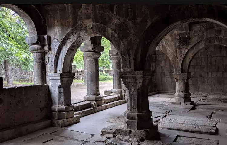 Debed-monastere-Sanahin