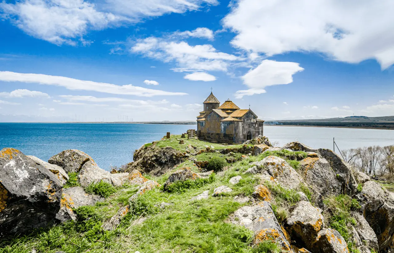 lac-sevan-khatchkars