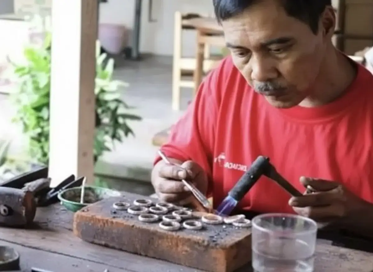 Besuch eines Silberschiedkurs in ubud