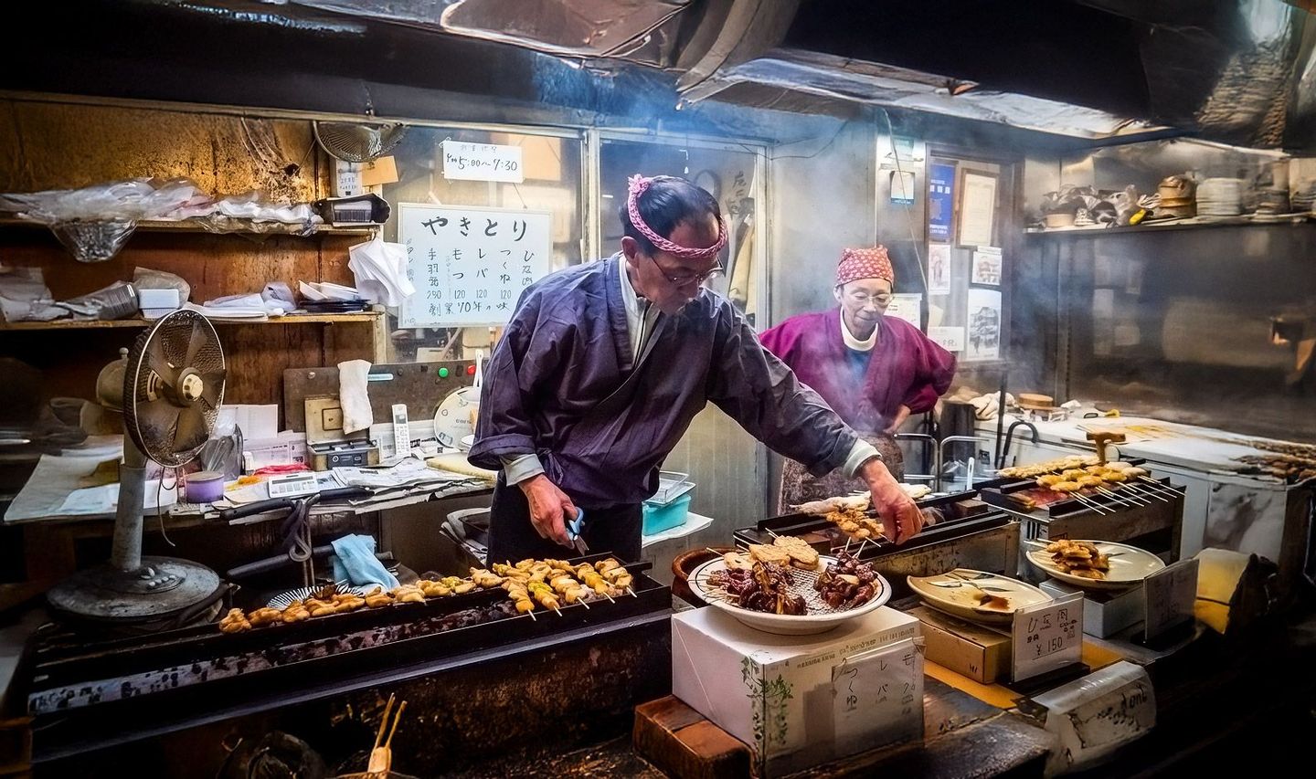 Traditionelle Küchen in Japan mit kulinarischem Koch
