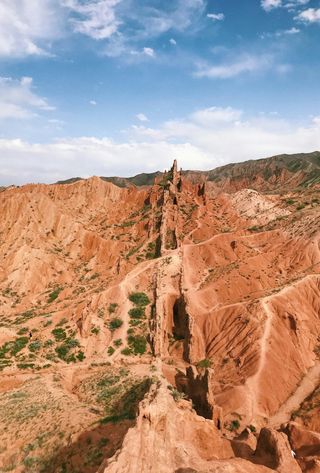 Voyage au Kirghizistan : Montagne de Issyk Koul
