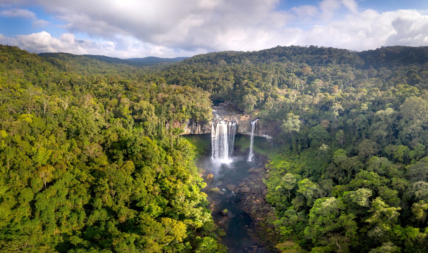 Voyage au Laos, Cascade dans la jungle