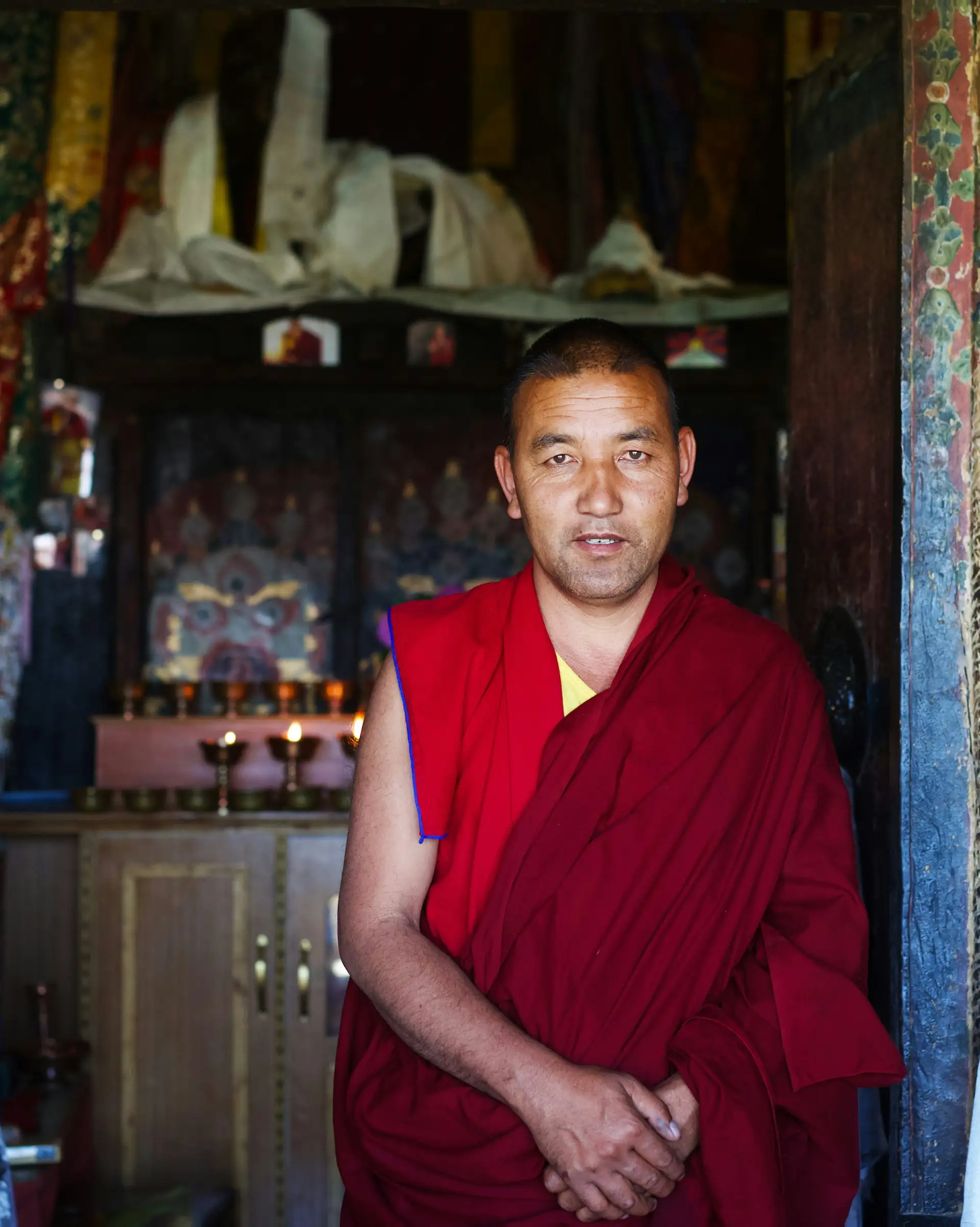 Voyage en Inde, Ladakh : Moine en habit de prière
